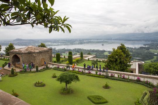 Srinagar Sightseeing Tour with Botanical Garden and Pari Mahal Image