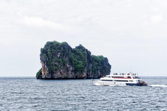 Bangkok to Phi Phi Ferry Image
