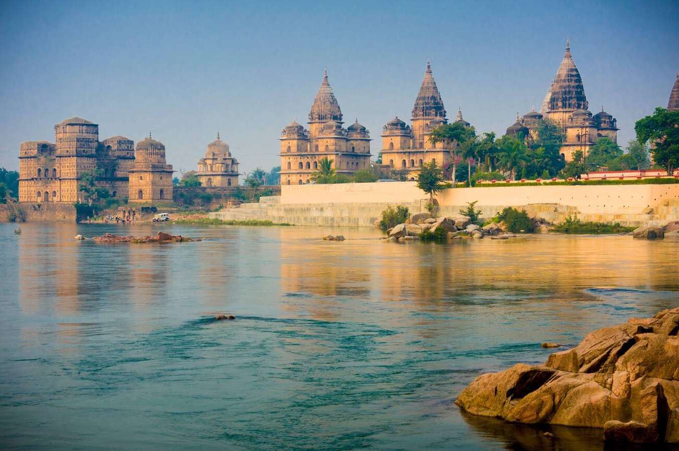 Enjoy a seamless journey from Gwalior to Orchha with convenient hotel pick-up and drop-off