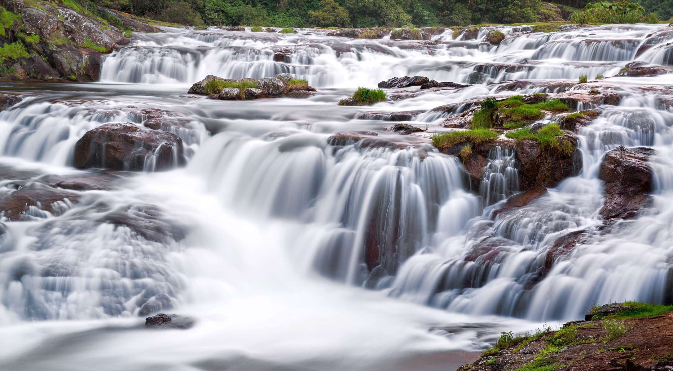 Ooty Sightseeing Cab Image