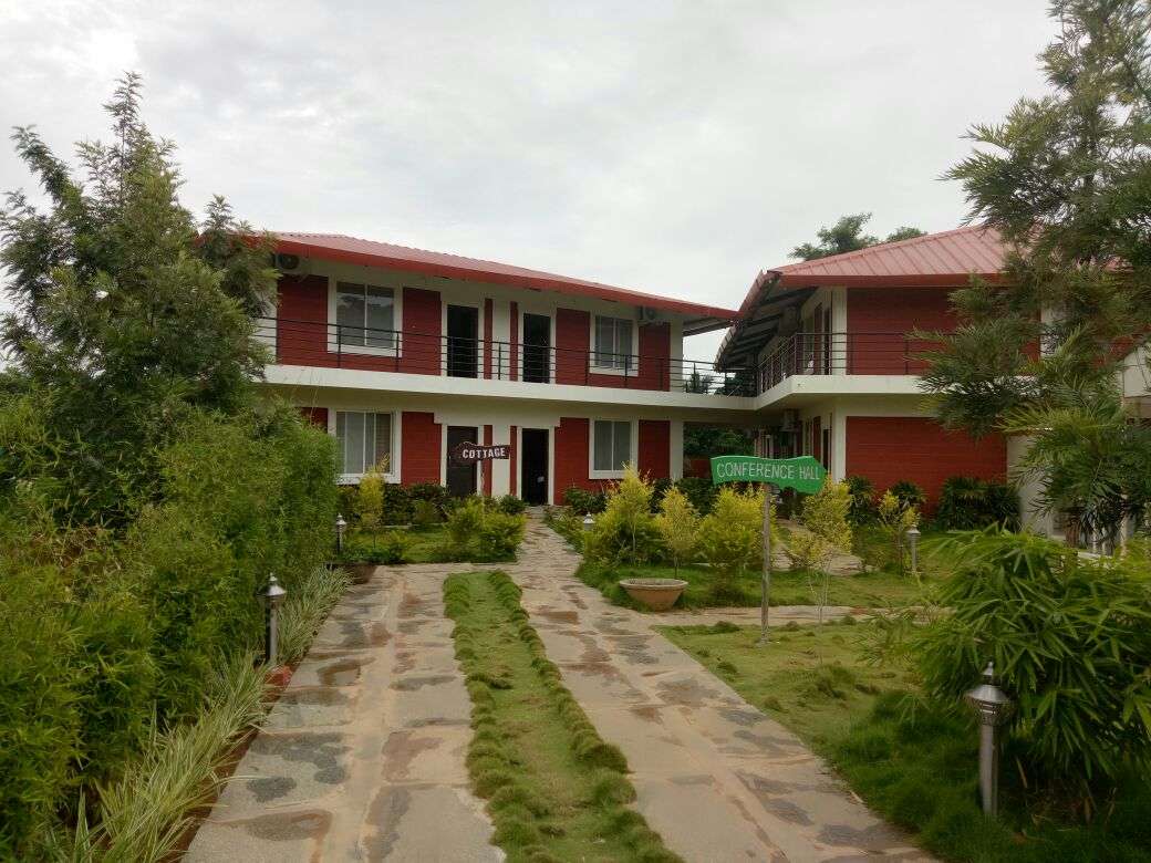 Orange Woods Resort Image