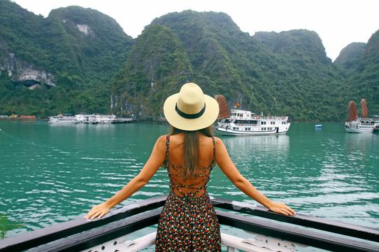 Halong Bay Day Trip From Hanoi Image