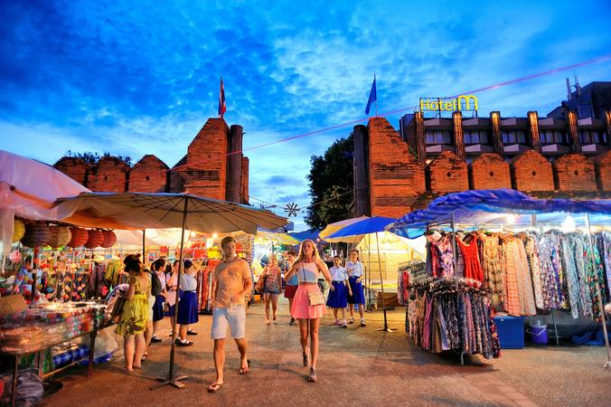 Tha Pae Walking Street