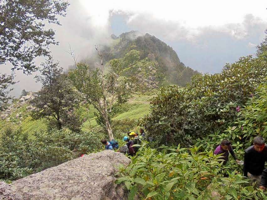 Saurkundi Pass Trek Image
