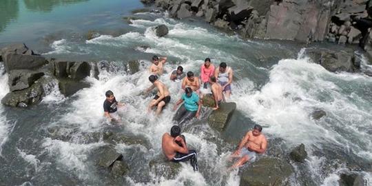 Natural Jacuzzi Bath In Dandeli Image