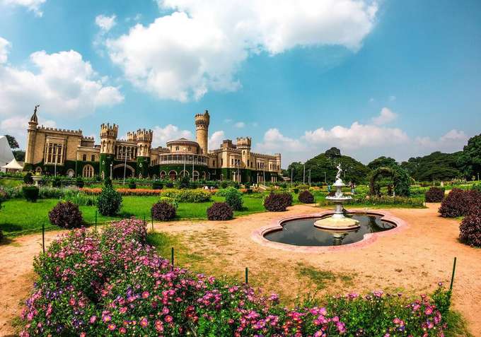 Experience 1 hour of royal tales inside Bengaluru Palace