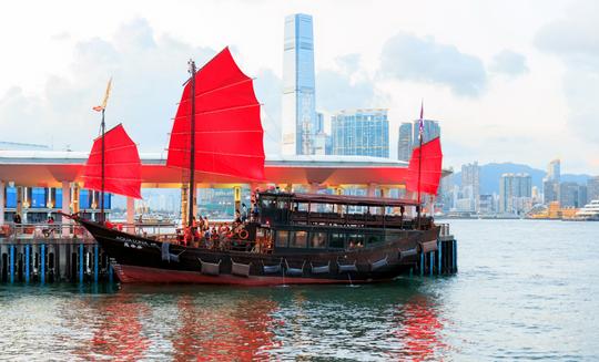 Aqua Luna Stanley Cruise, Hong Kong Image