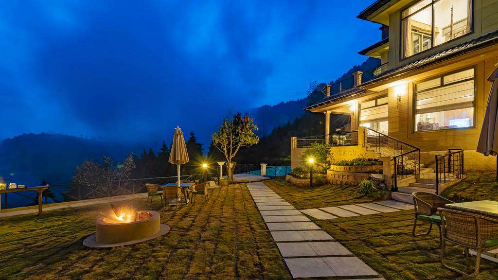 Larisa Resort, Mussoorie | Luxury Staycation Deal