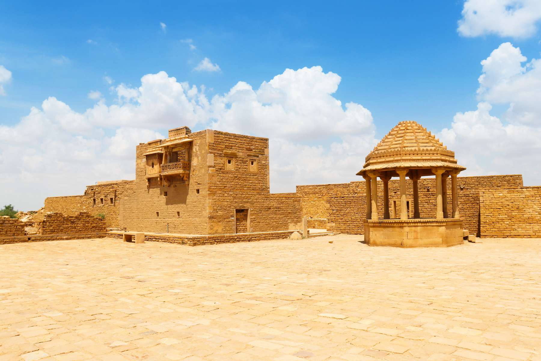 Jaisalmer Haunted Village and Khaba Fort Tour Image