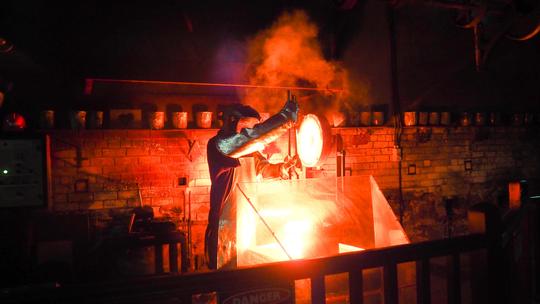 The Perth Mint Guided Tour  Image