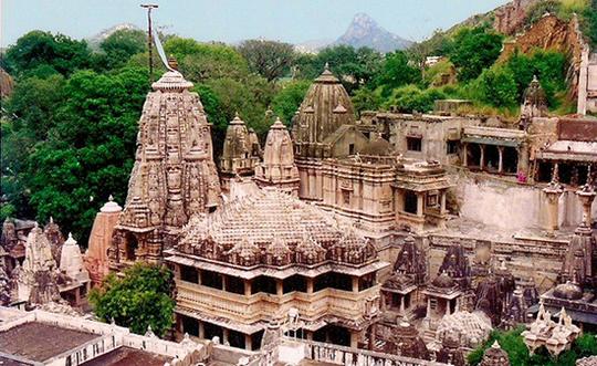 Nathdwara Eklingji and Haldighati Day Tour Image