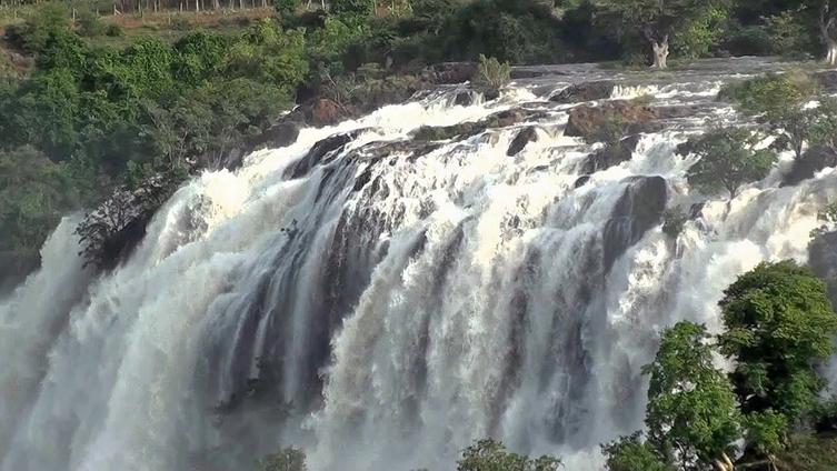 Chunchi Falls