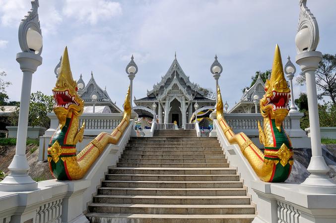 Wat Kaew Korawaram
