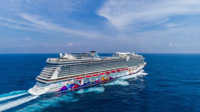 Enjoy your time at Genting Dream Cruise