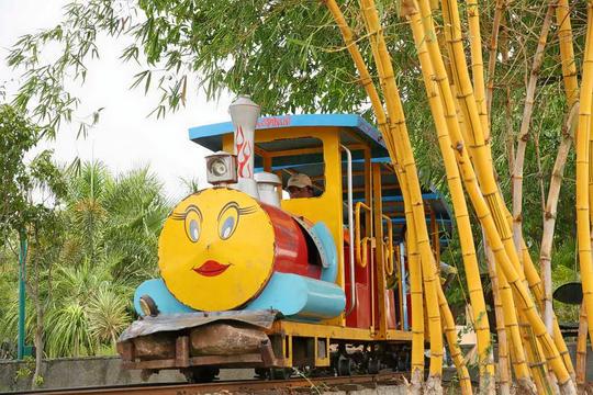 Crescent Water Park Image