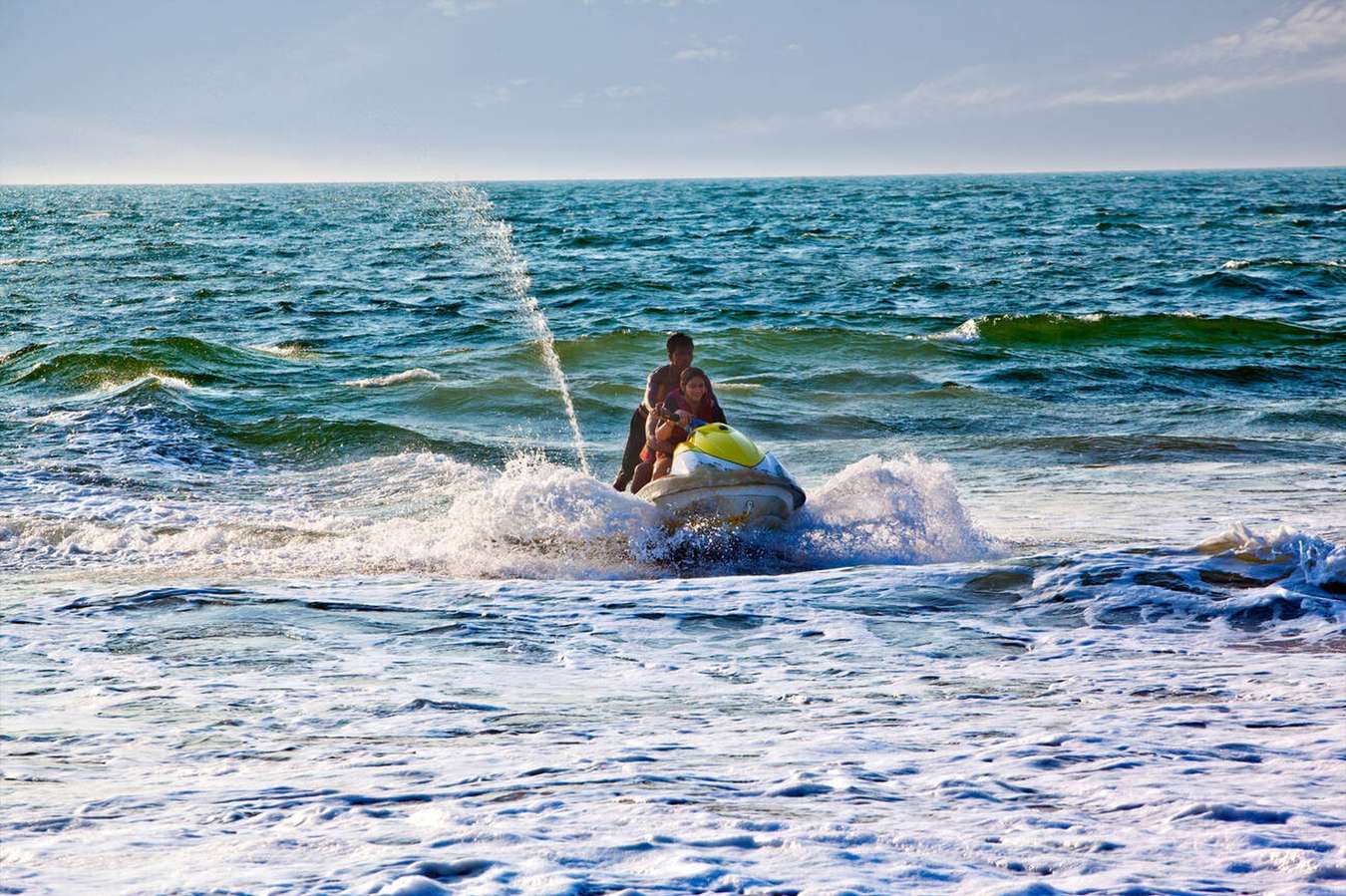 Go for an adventurous water activity at Baga beach