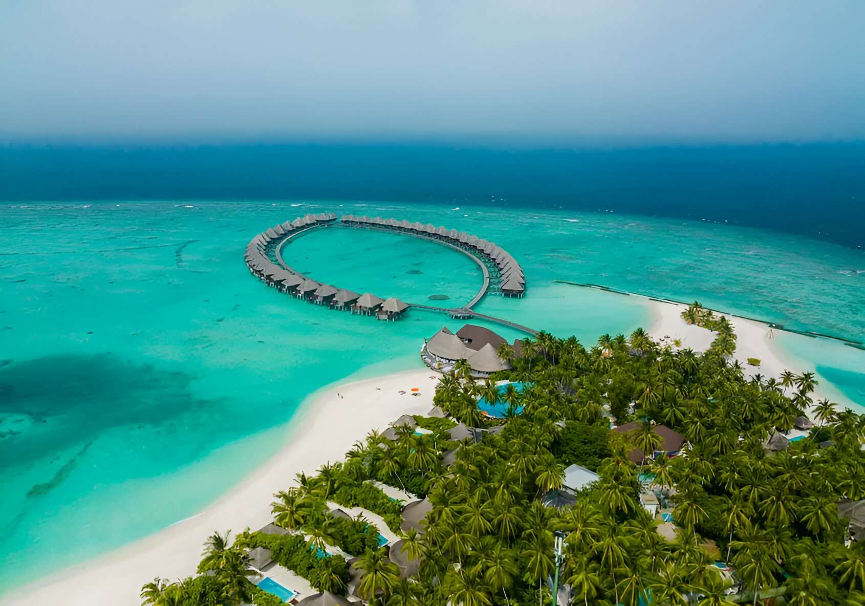 Aerial view of Sun Siyam Vilu Reef