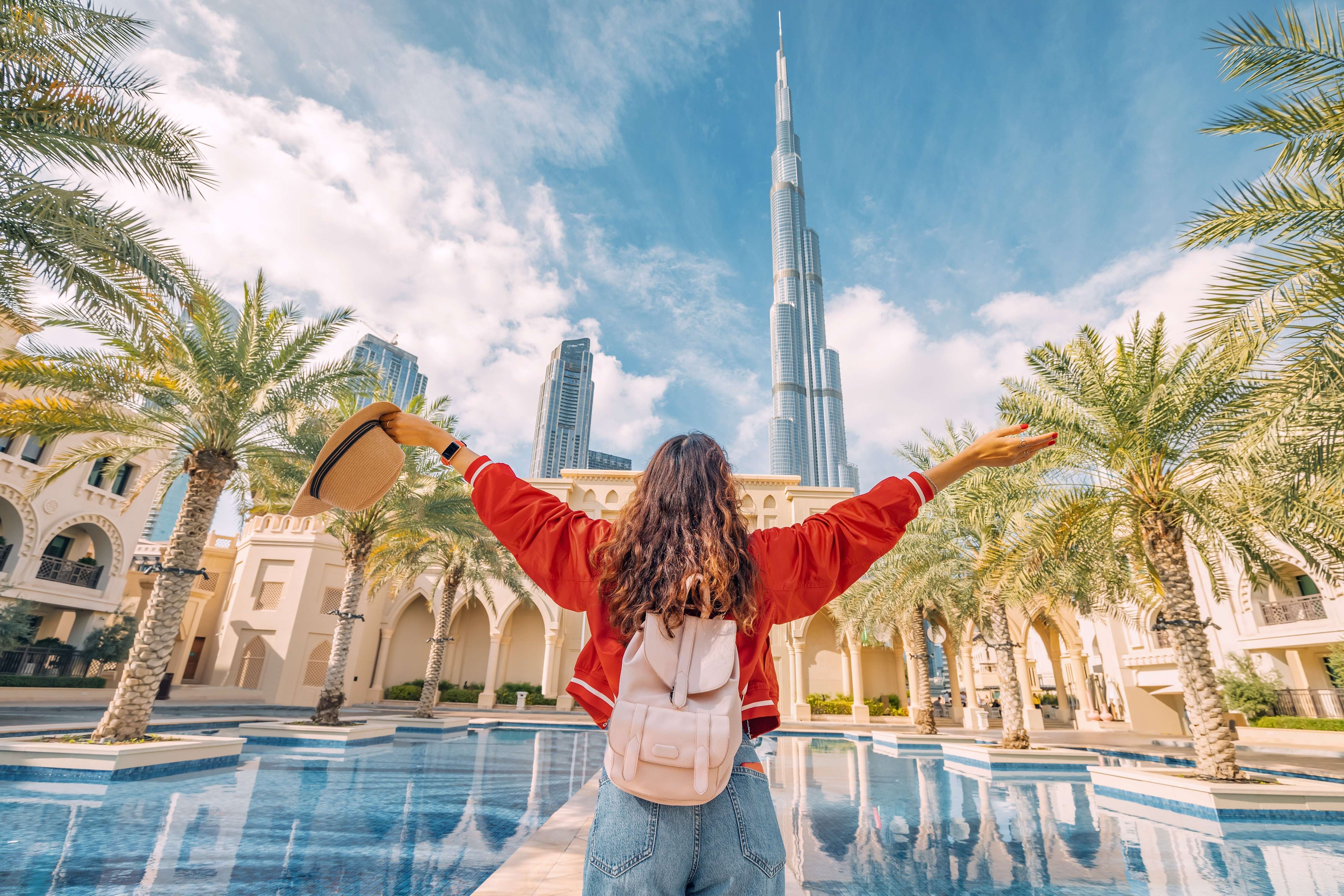Tourist admring the views of Burj Khalifa