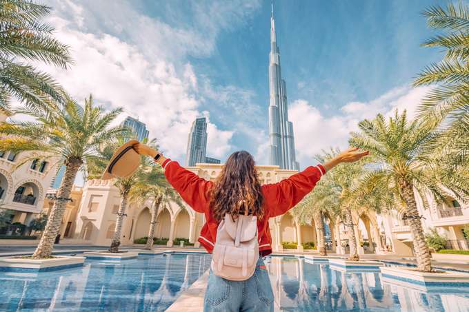 Tourist admring the views of Burj Khalifa