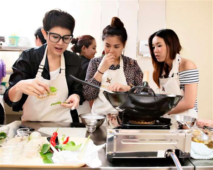 Cook some Thai classics at Maliwan Thai cooking class.