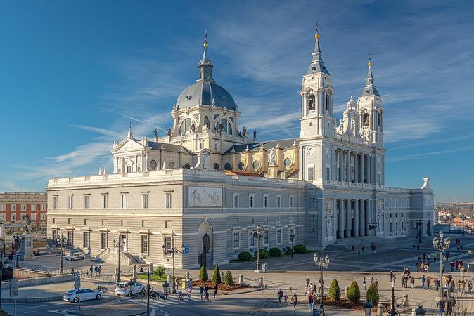 Catedral De Sta Maria La Real De La Almudena