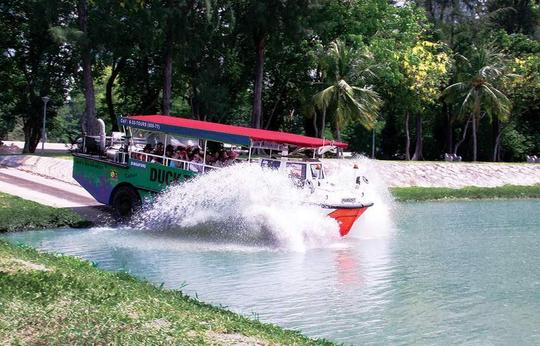 DUCKtours in Singapore Image