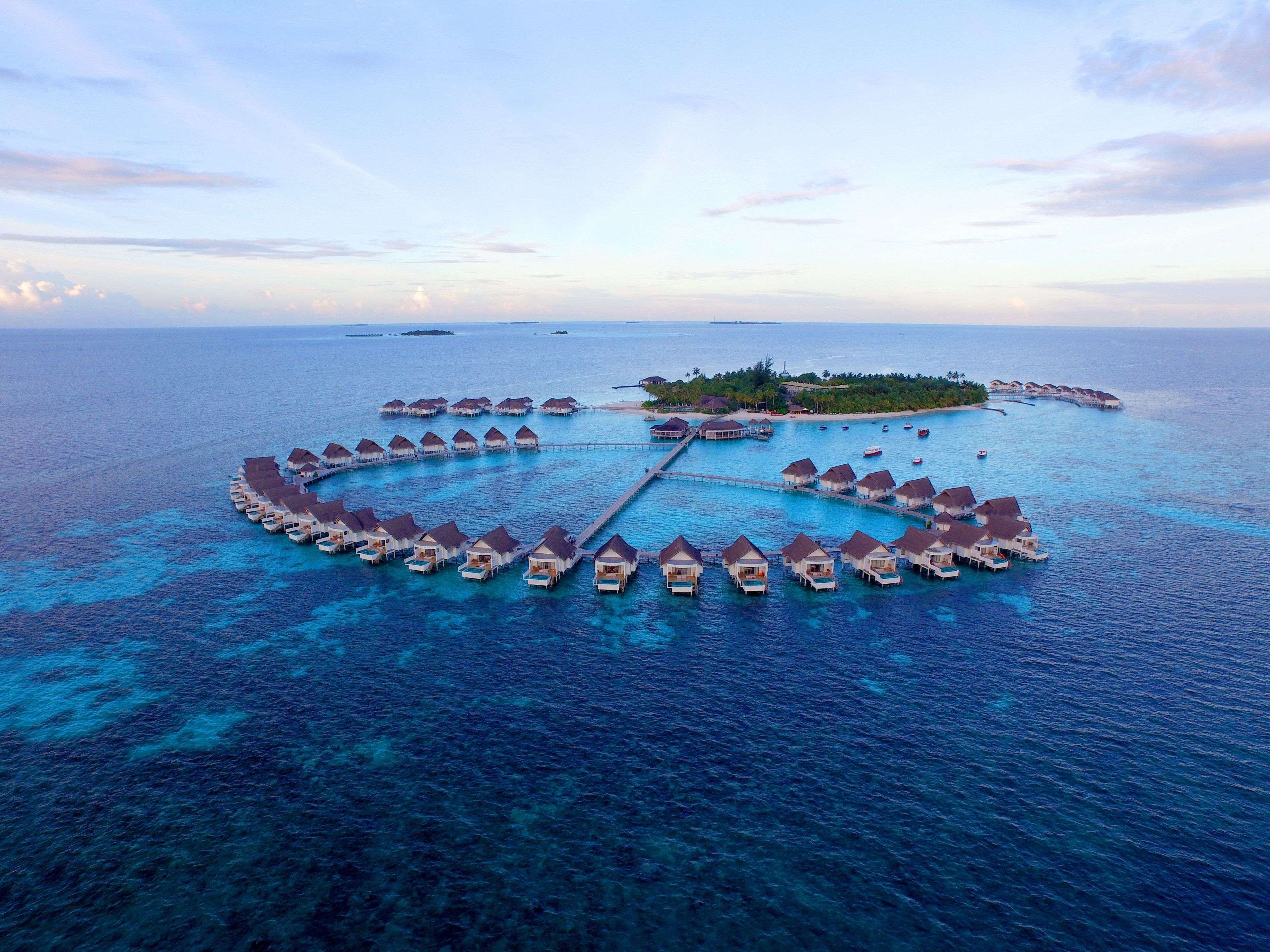 Admire the mesmerizing view of vast Indian ocean from the resort