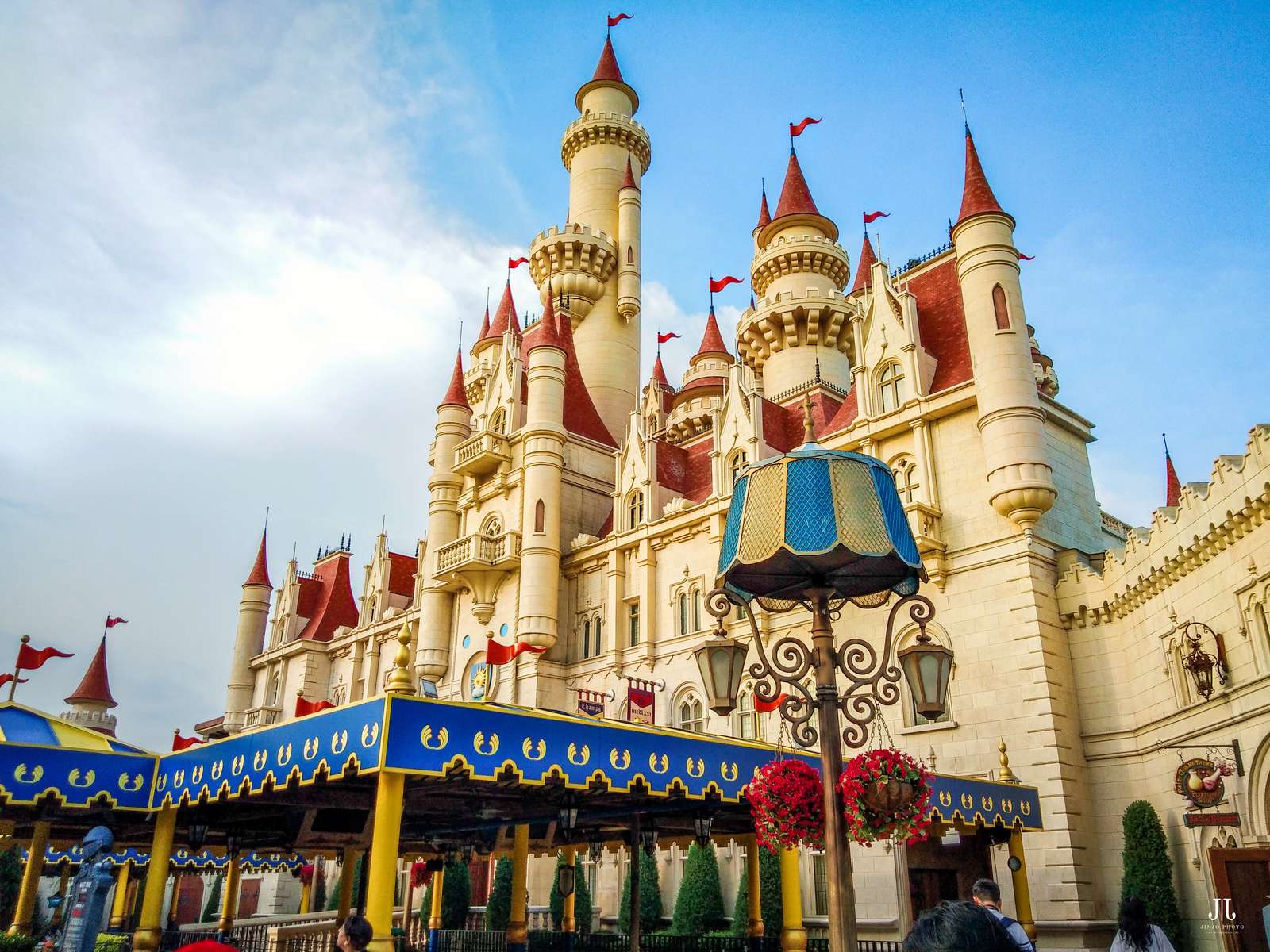 Universal Studios and SEA Aquarium Singapore Combo Tickets Image