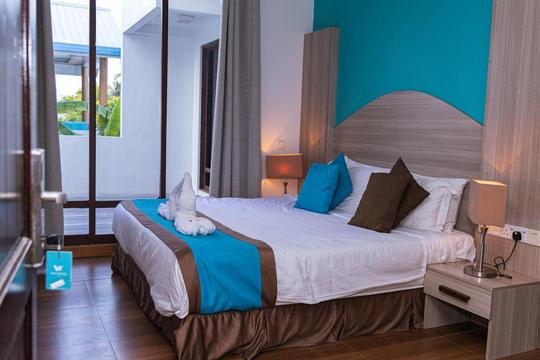 Offshore Getaway to Maldives with Dolphin Cruise Image