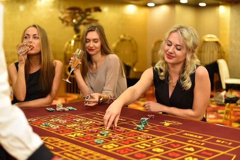 Enjoy a 9-hour premium casino experience with gaming, dining & entertainment
