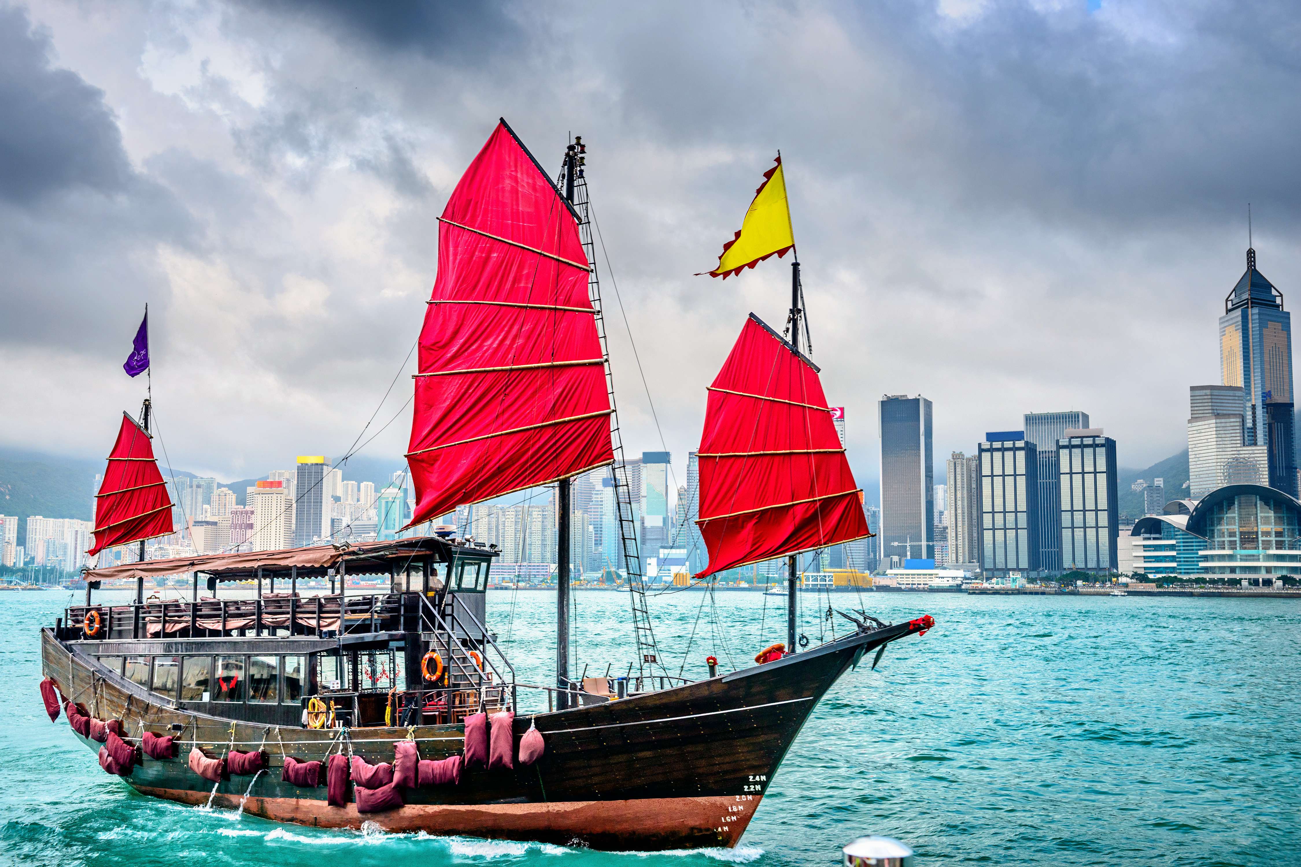 Aqua Luna Stanley Cruise Hong Kong