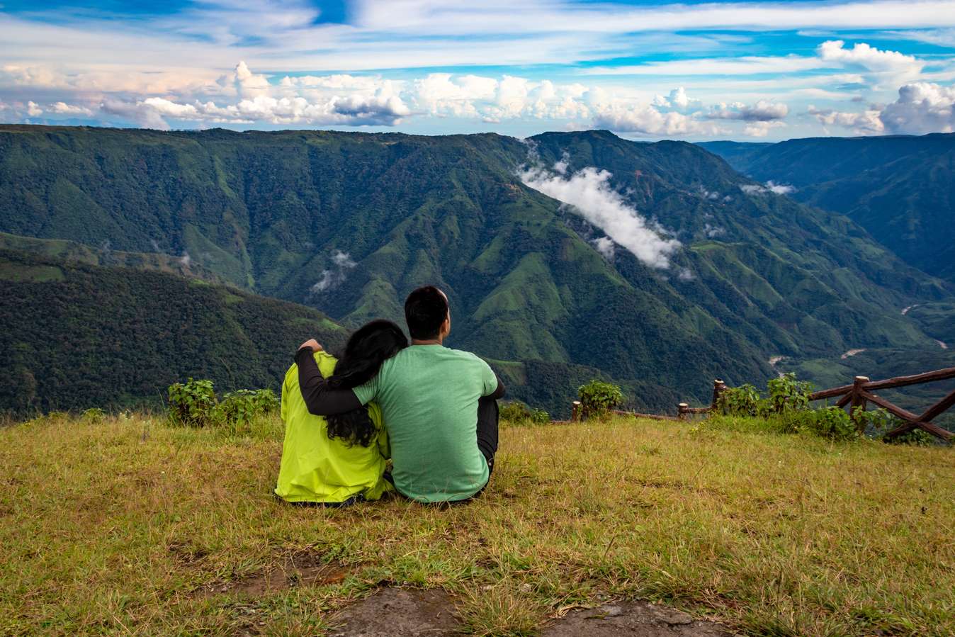 Admire amazing views from Laitlum Canyon with your partner