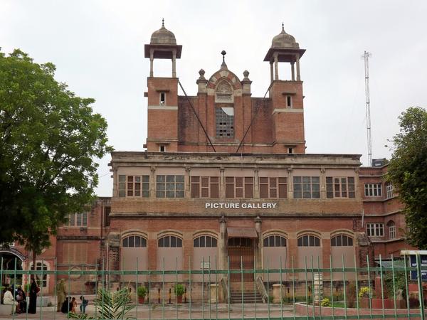 Baroda Museum And Picture Gallery