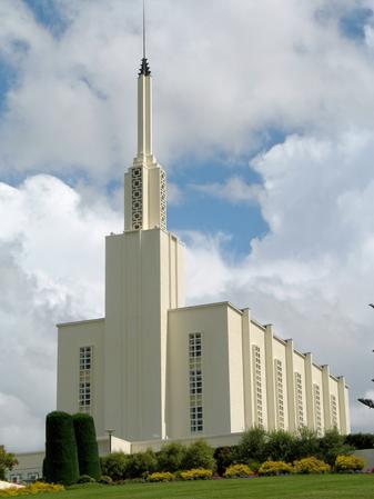 Hamilton New Zealand Temple