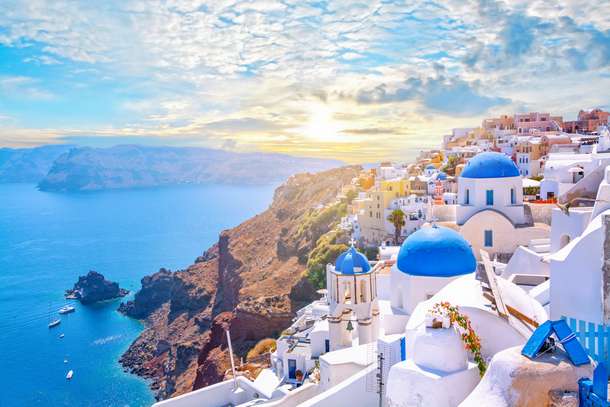 Highlights of Santorini with Wine Tasting and Oia Sunset Tour