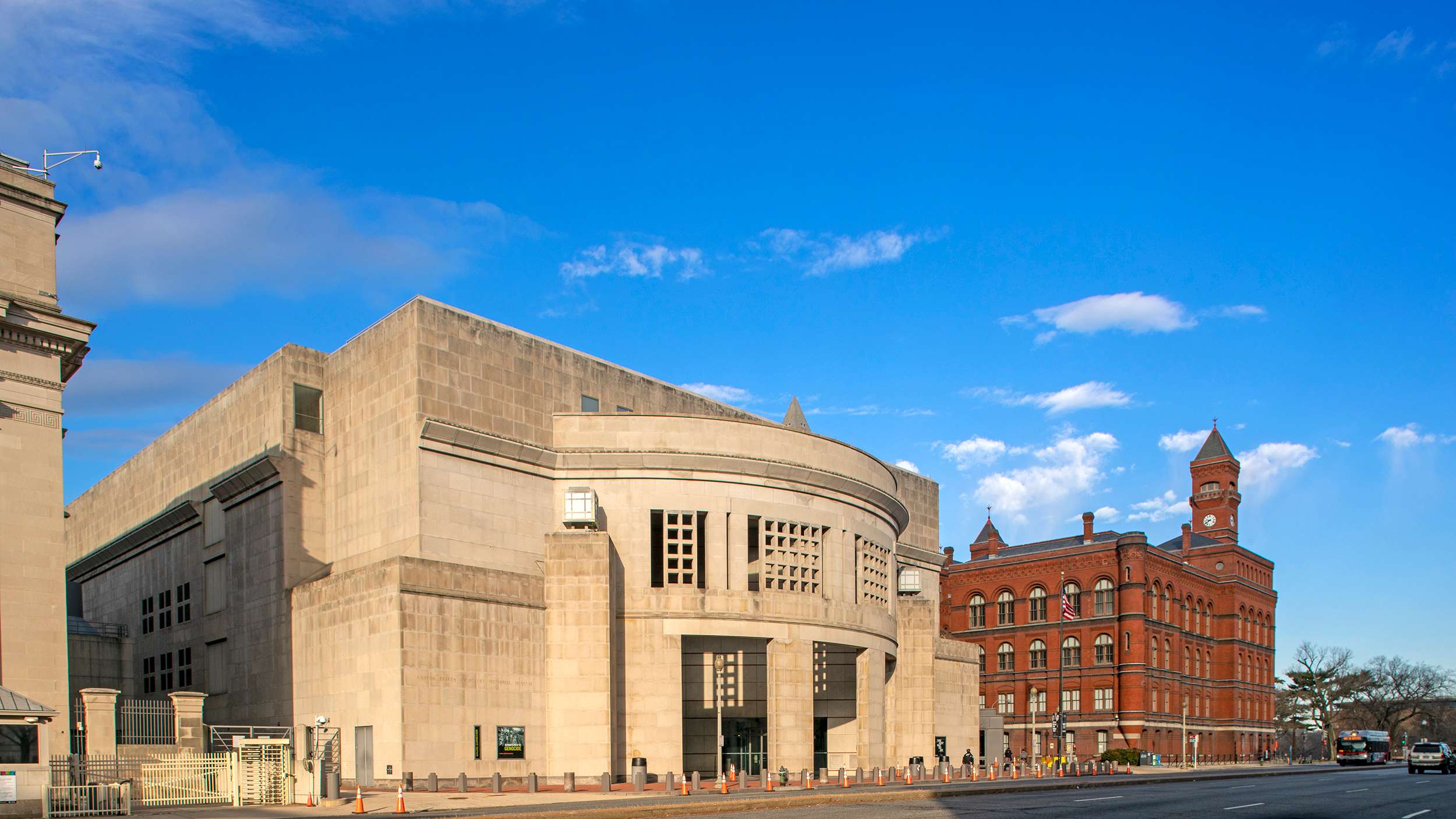 Plan a memorable visit to United States Holocaust Memorial Museum in Washington DC