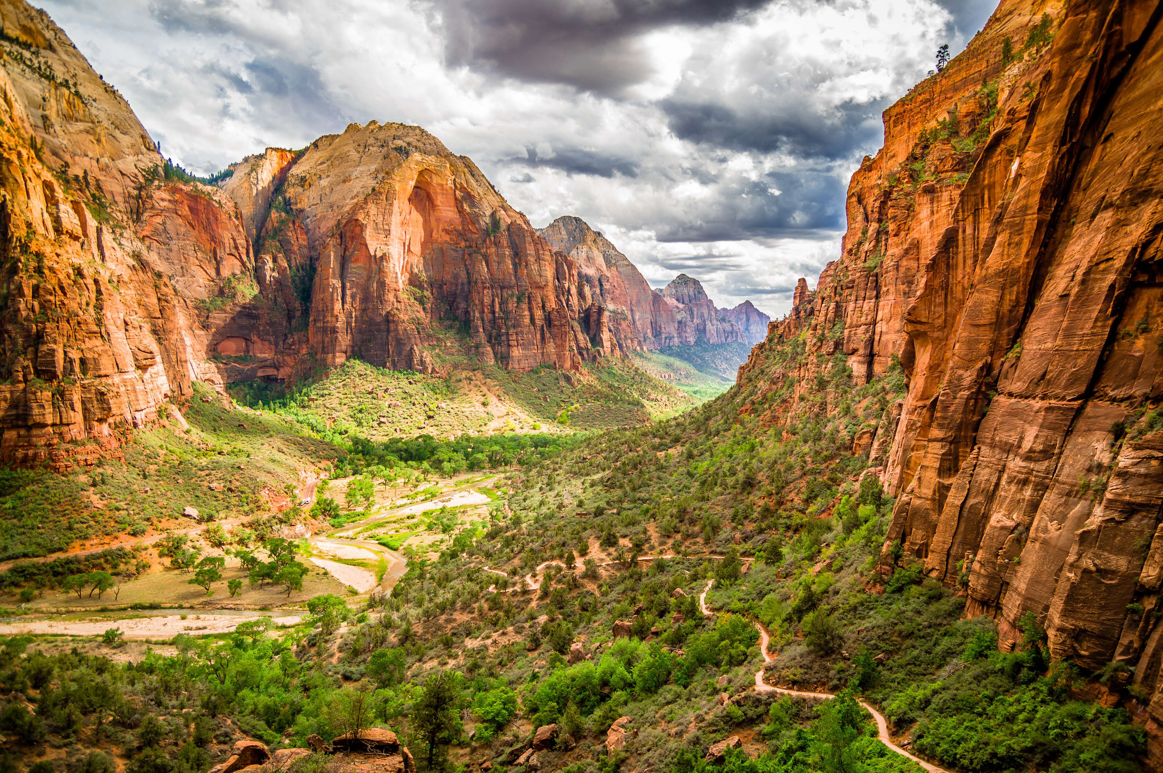 Take a scenic drive to Zion National Park from Las Vegas