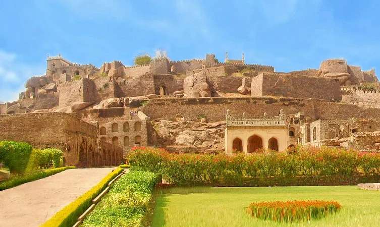 Hyderabad Tour Package For Family Image