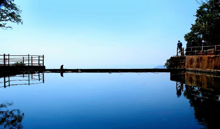 3br8cbovc1u82shcogowuyauwwyq 1539764745 reflection in chikhaldara maharashtra