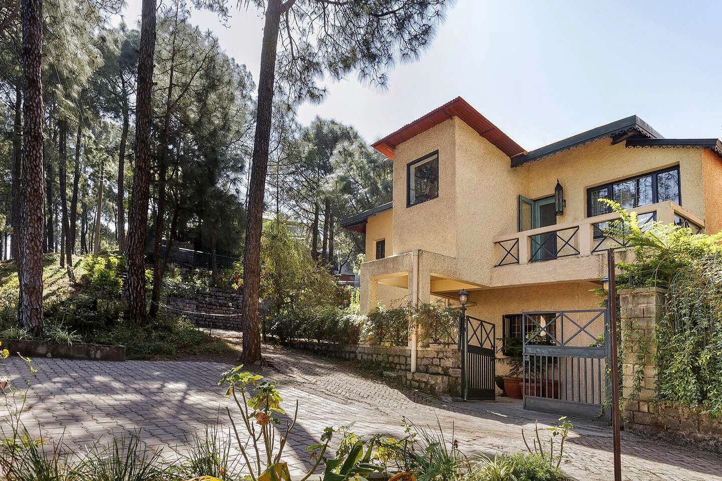 Kasauli Hills Villa Homestay in Kasauli