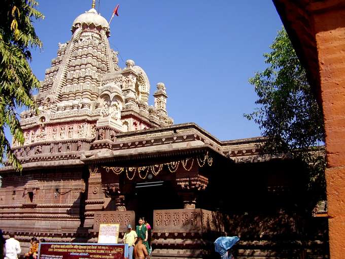 Visit Shri Ghrishneshwar Temple, one of the 12 Jyotirlingas, during your 12-hour trip to Aurangabad 