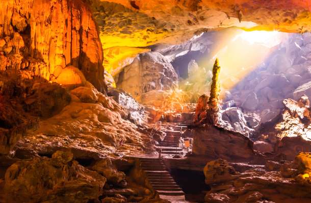 3pzdpxvlcs3s0ofbmvh5jewqzozr interior%20of%20sung%20sot%20cave,%20halong%20bay