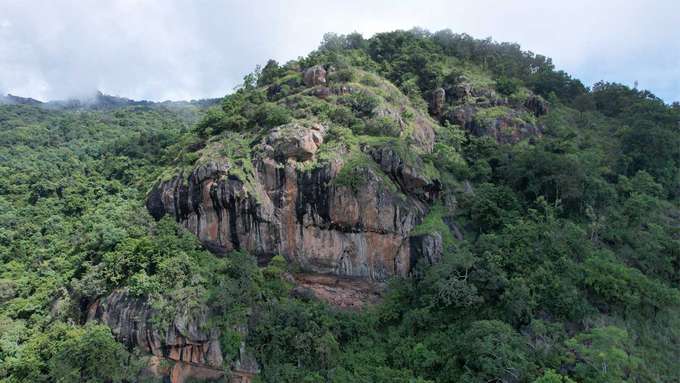 Enjoy a scenic trek to Porivarai Cave in Tamil Nadu