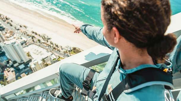 3x7i3jcg45nnpbs5laq01kighh19 skypoint%20climb1