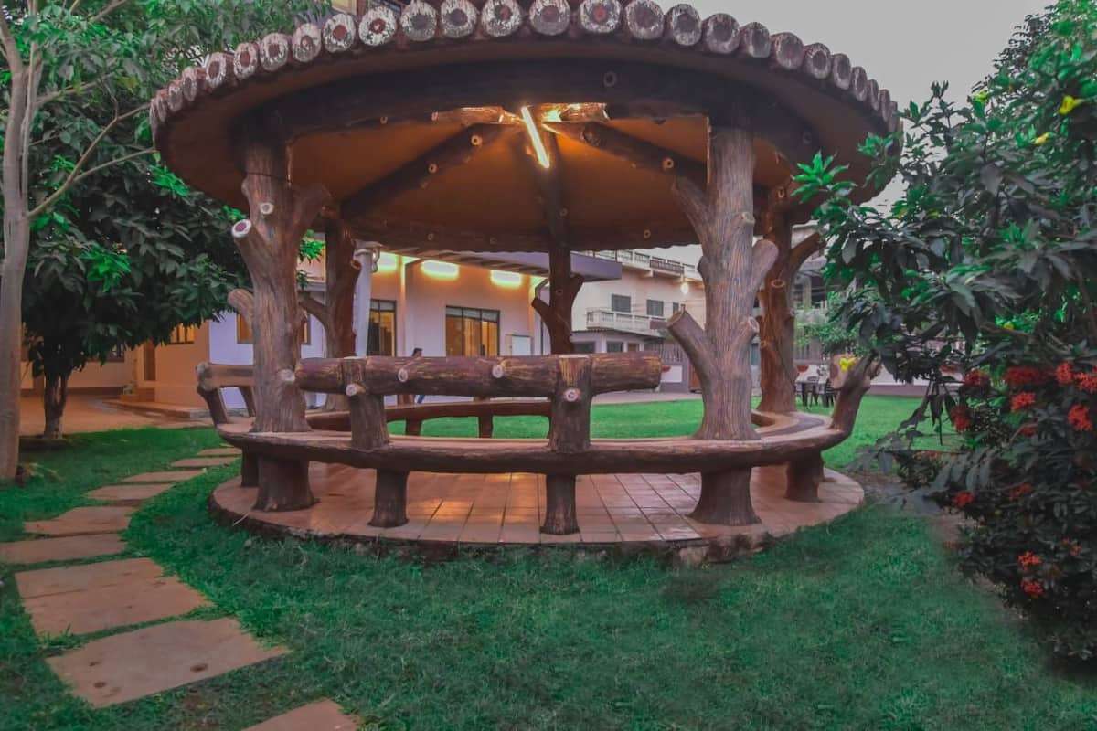 Lavish Villa With Private Pool In Lonavala Image