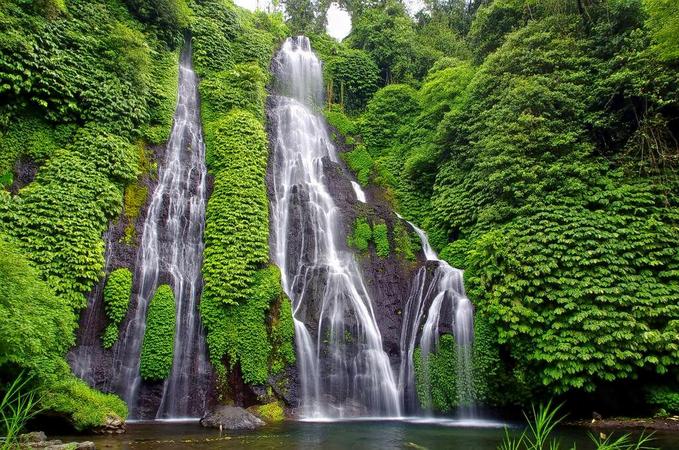 Banyumala Twin Waterfall
