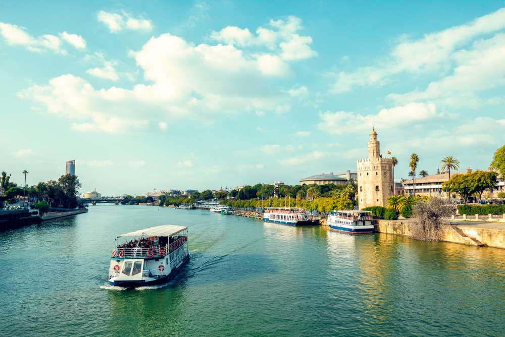 Start your Torre del Oro Cruise journey with amazing views of the city's landscapes