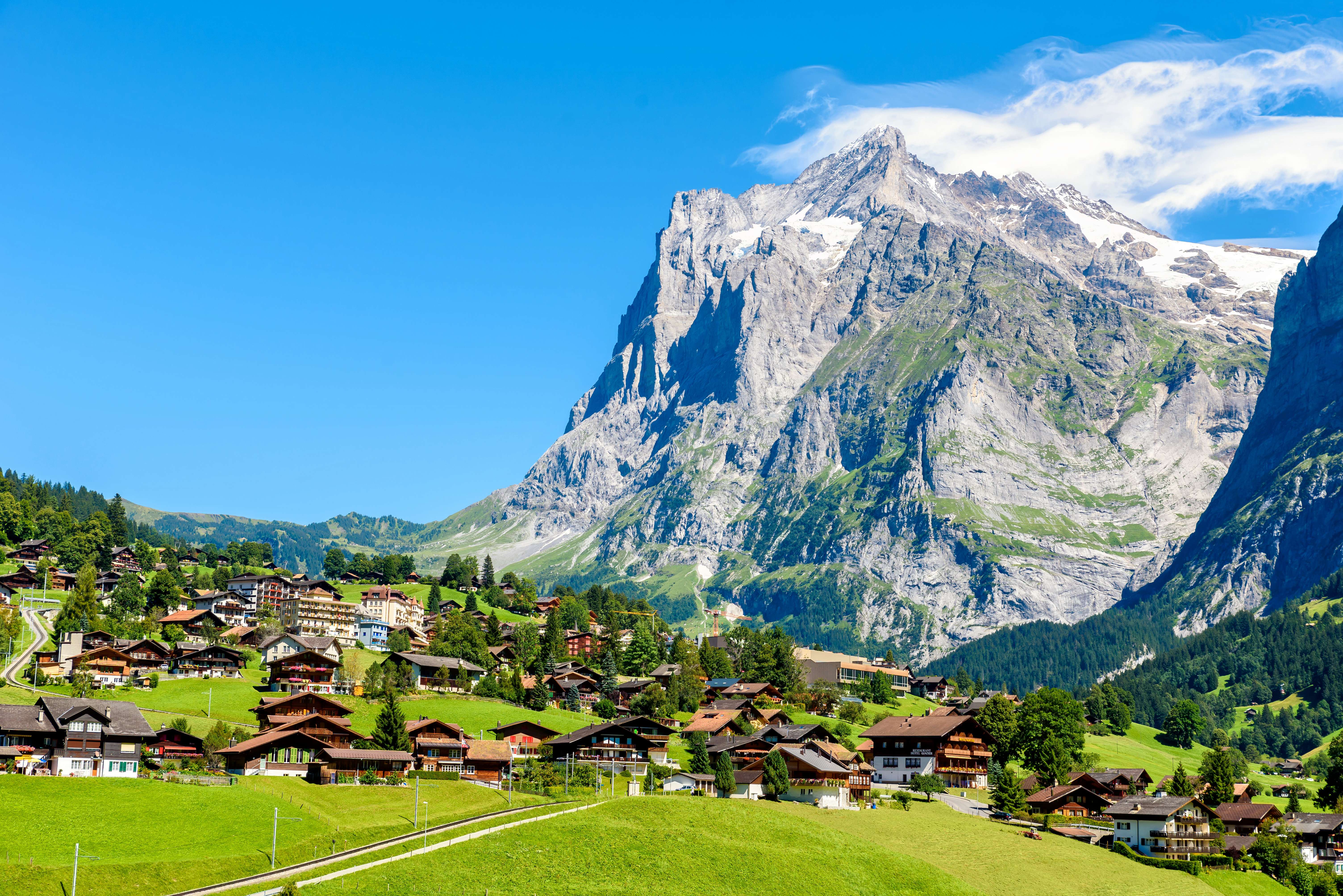 Opt for Interlaken and Grindelwald Day Trip