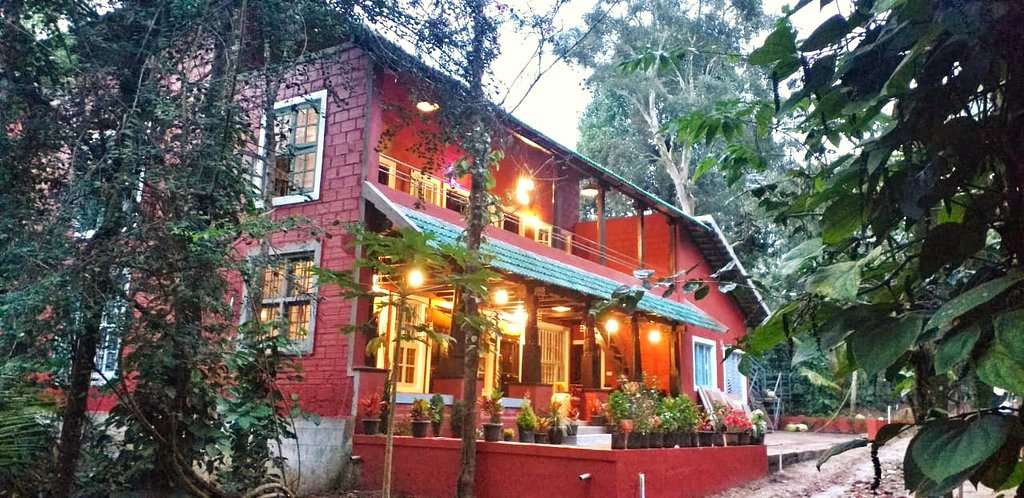 A Luxurious Vintage Stay Amidst Mountains Of Sakleshpur Image