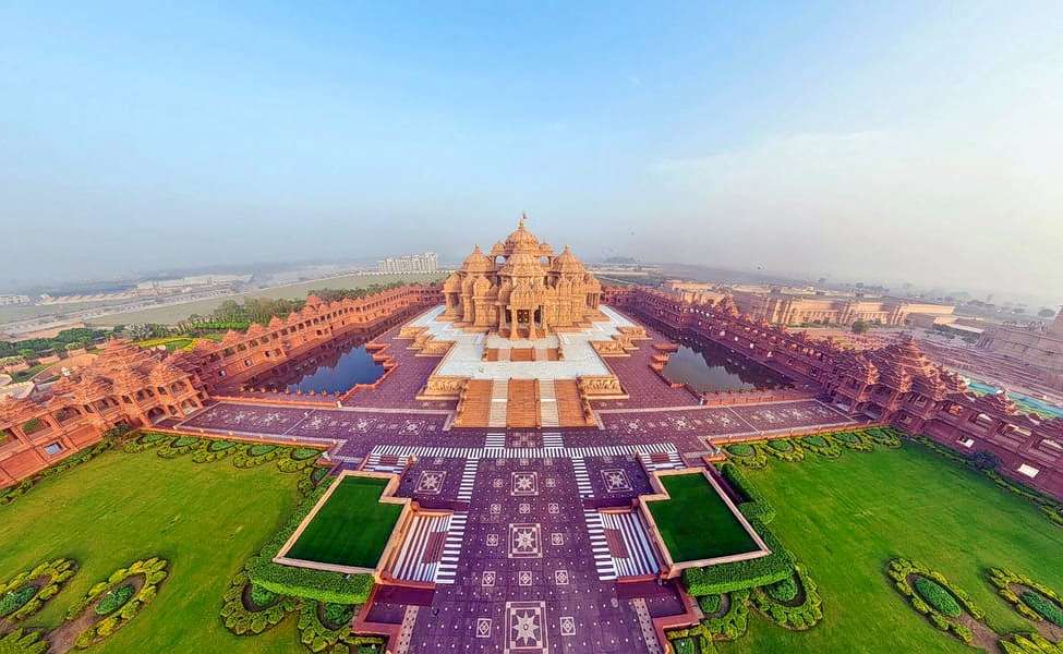 Visit Akshardham Temple and discover inner peace